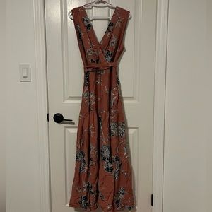 Summer dress. Double V, front and back. Tiered skirt with invisible pockets.